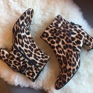 NIB Tory Burch Laila Printed Haircalf Bootie